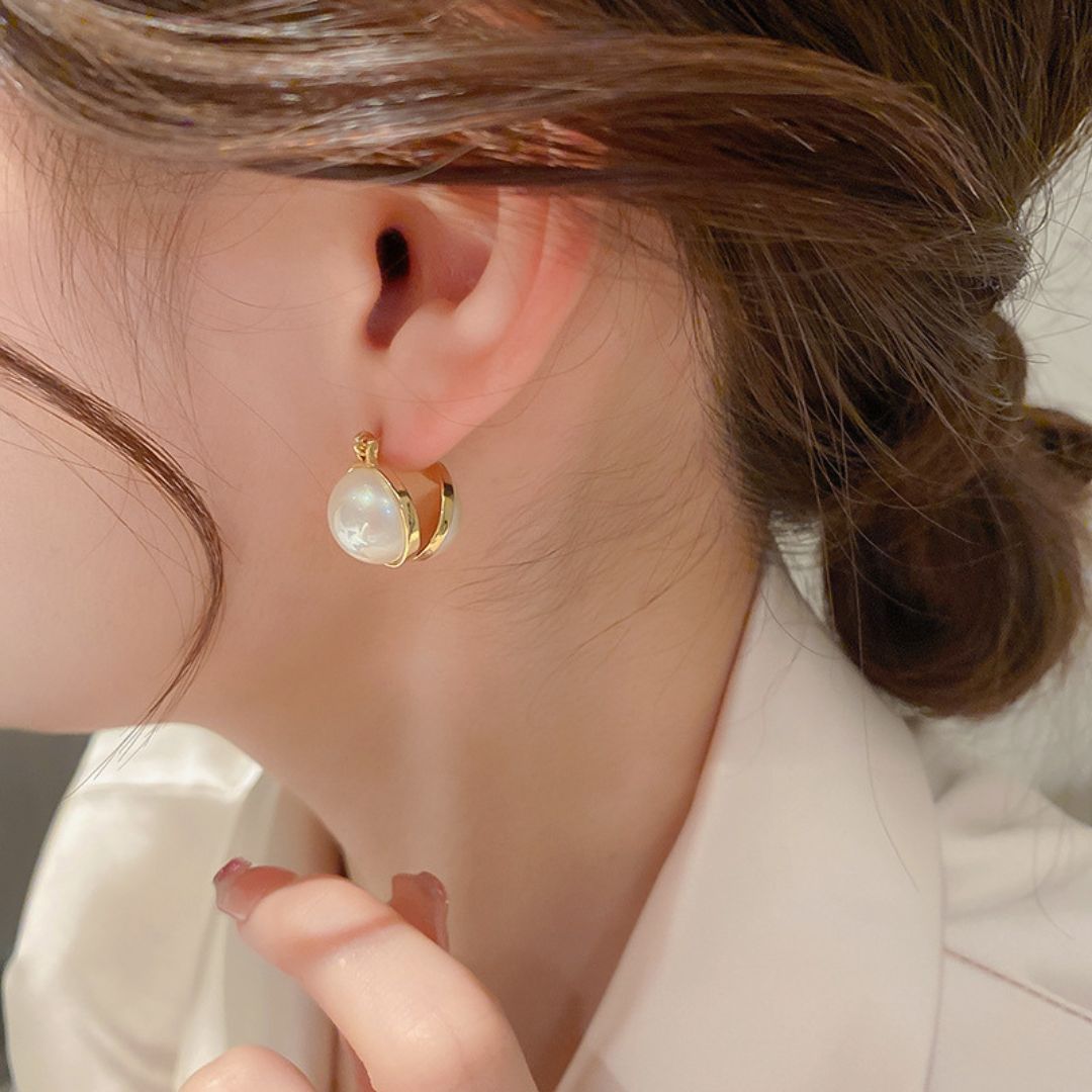 Lumiere Pearl V-Hoops Earring