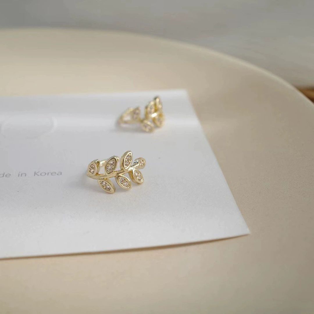Trendy Leaf EarCuff Earring