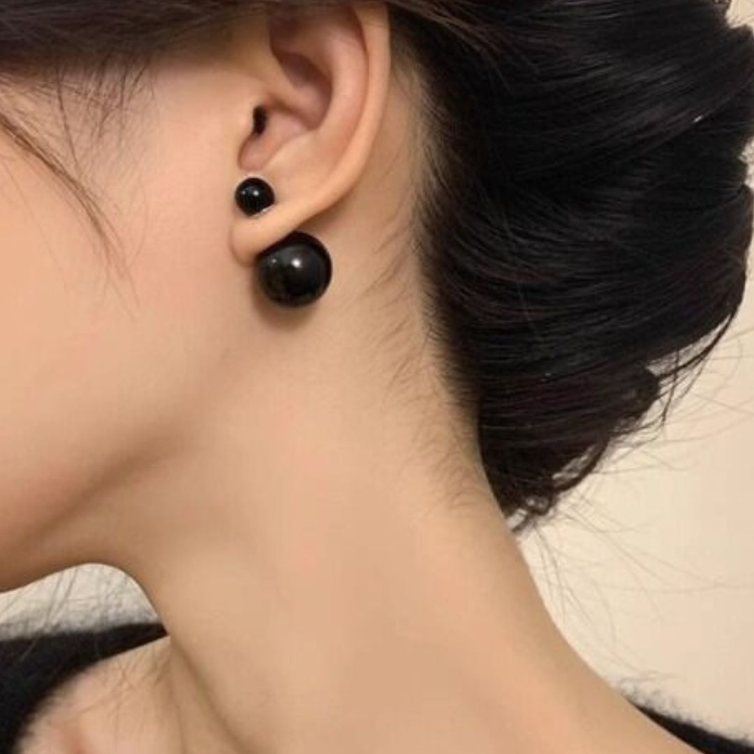 Black Pearl Stud Earring