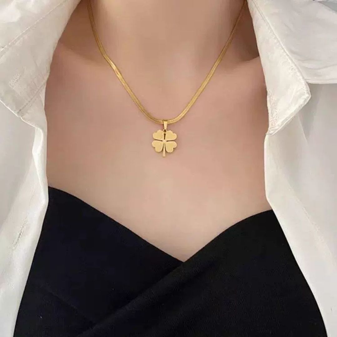 Sculpted Gold Chain Necklace