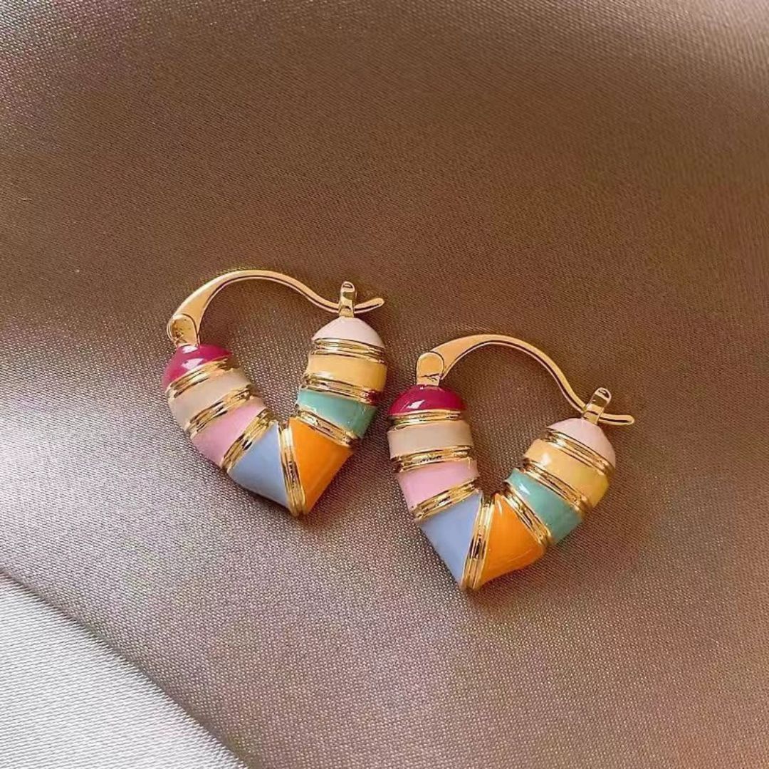 Star Kiss Loops Hoop Earring