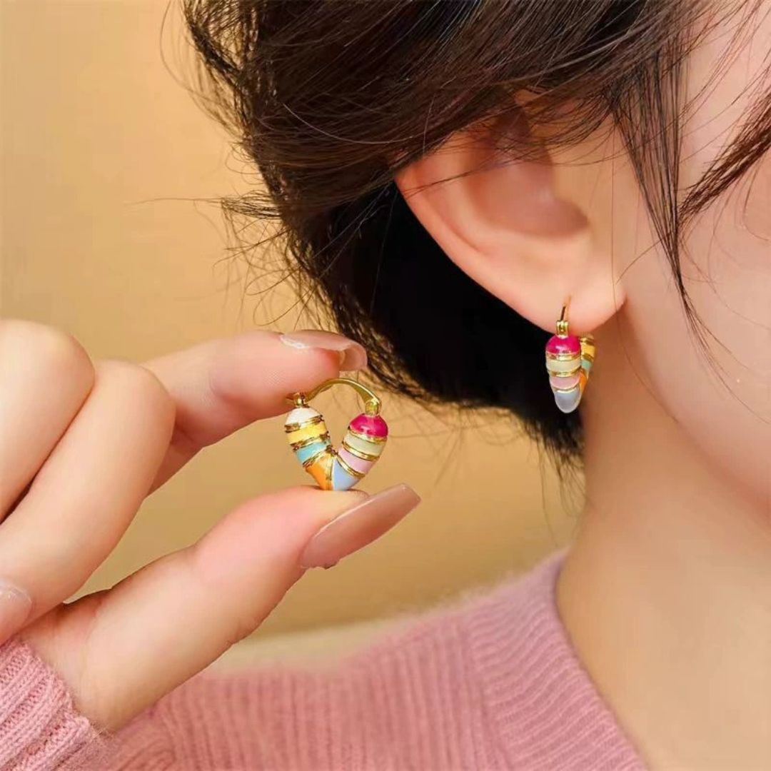 Star Kiss Loops Hoop Earring