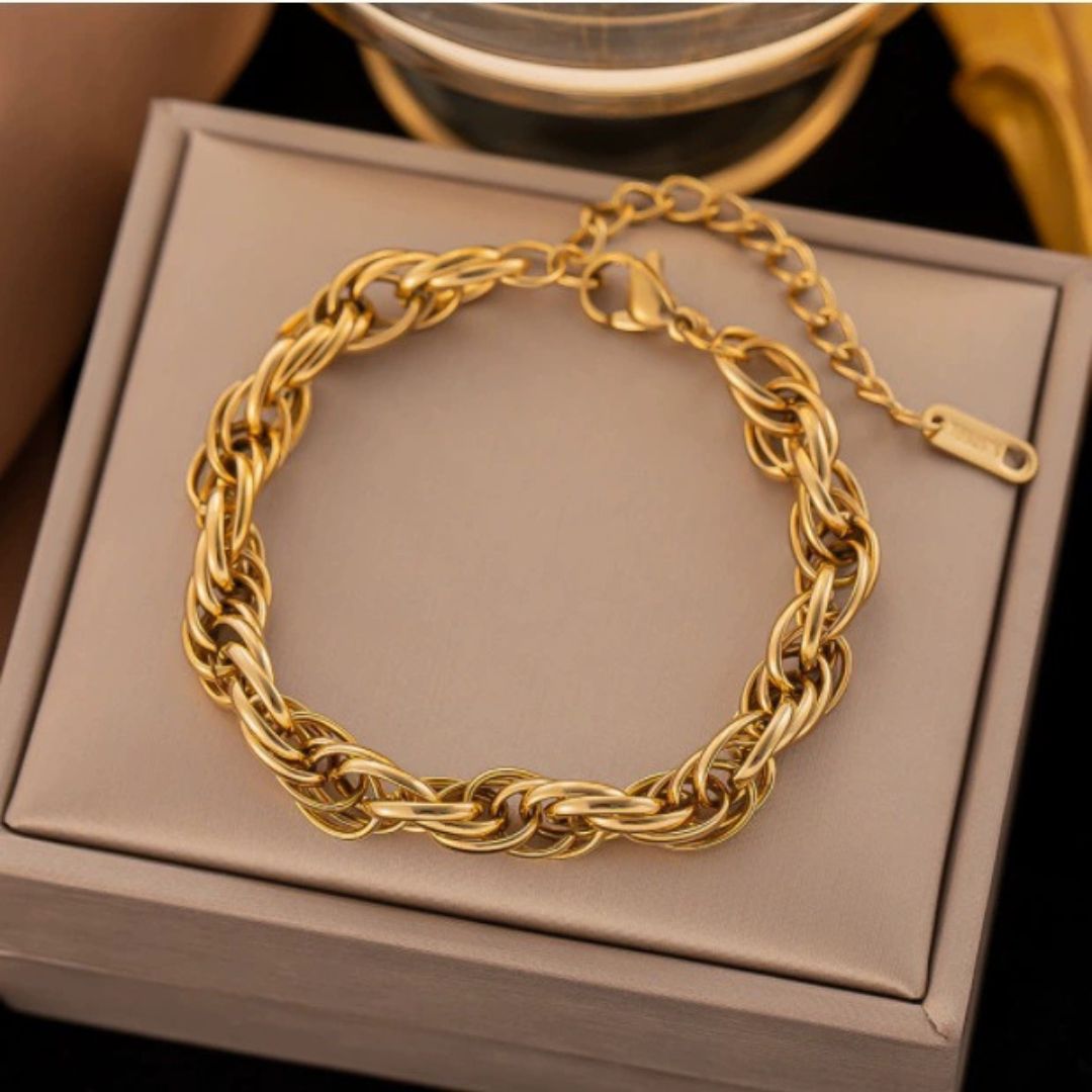 Royal Knot Bracelet