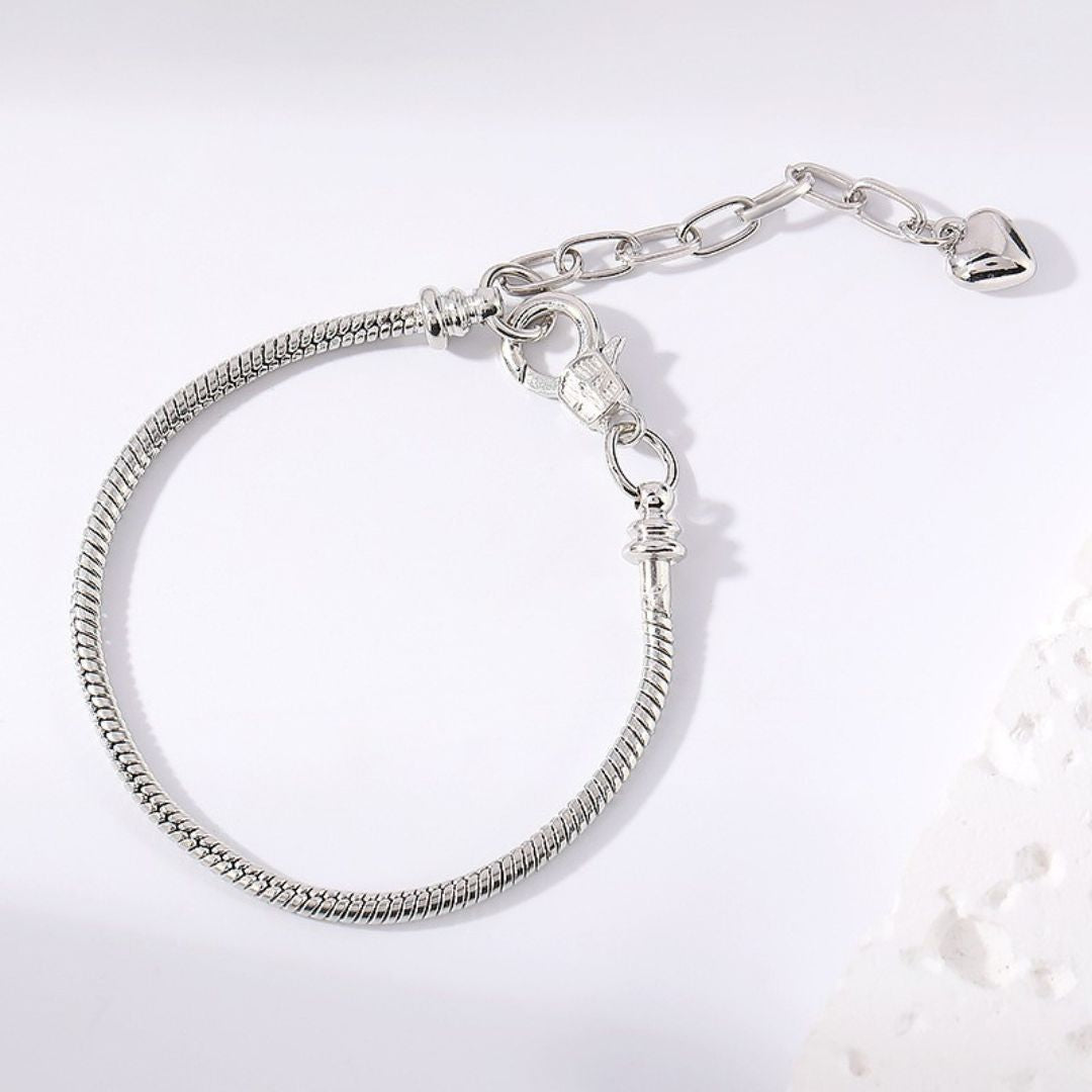Sleek Silver Chain Bracelet