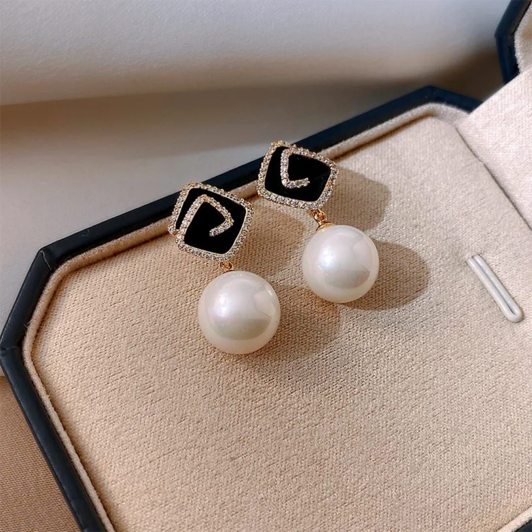 Pearl Blossom Dangler Earring