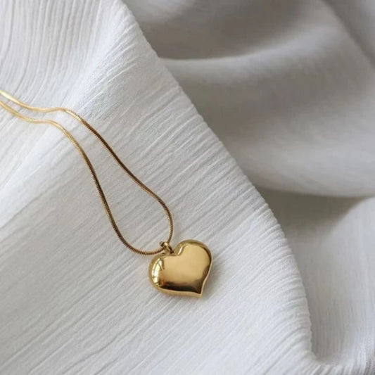 Bling Blogger Heart Neckpiece