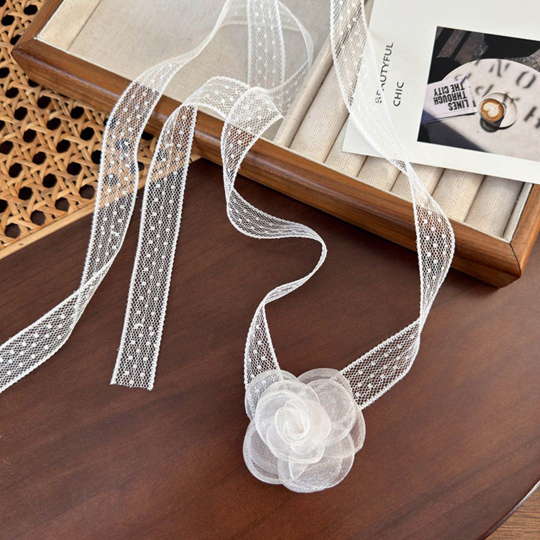 Dainty Mesh Flower Necklace