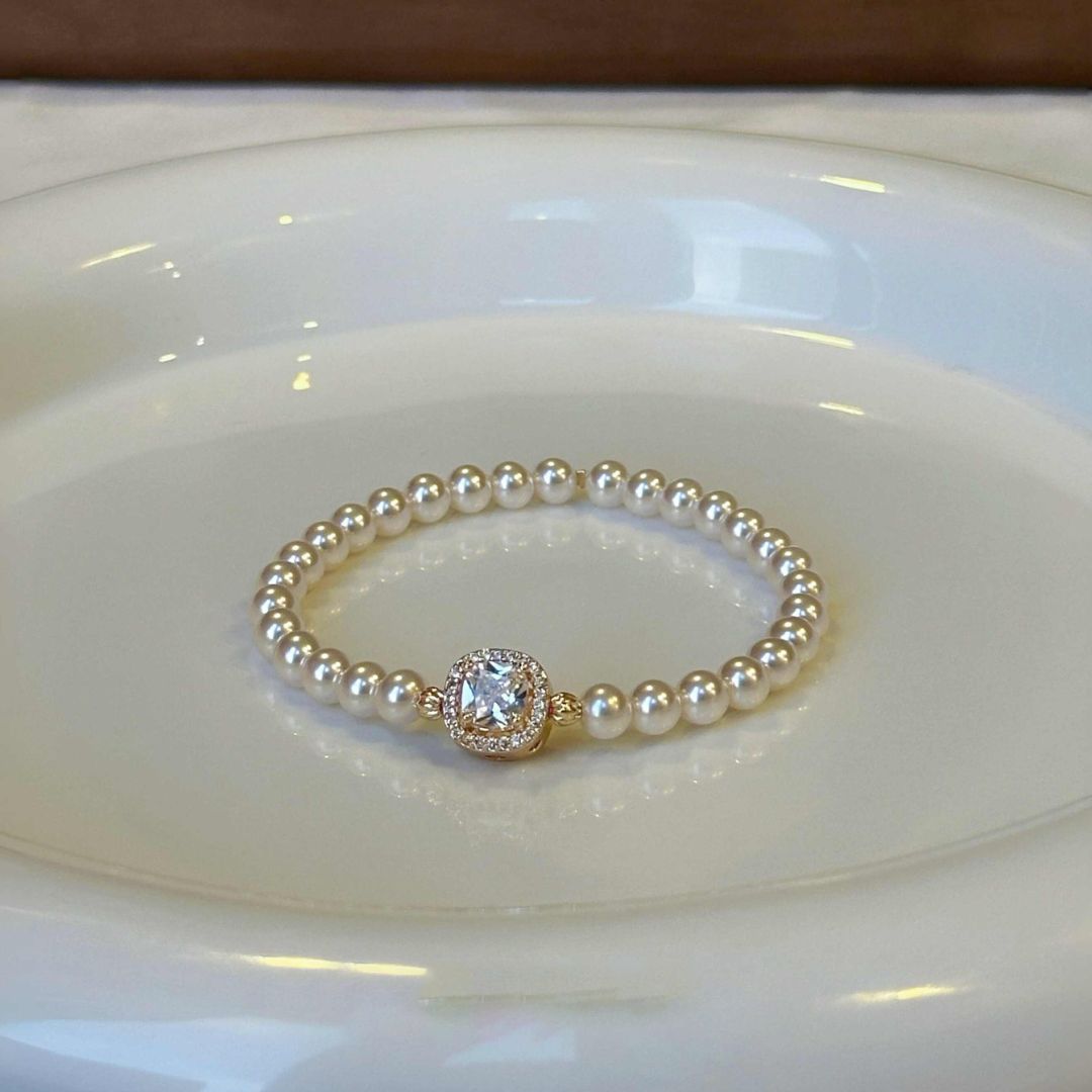 Elite Pearl Bracelet