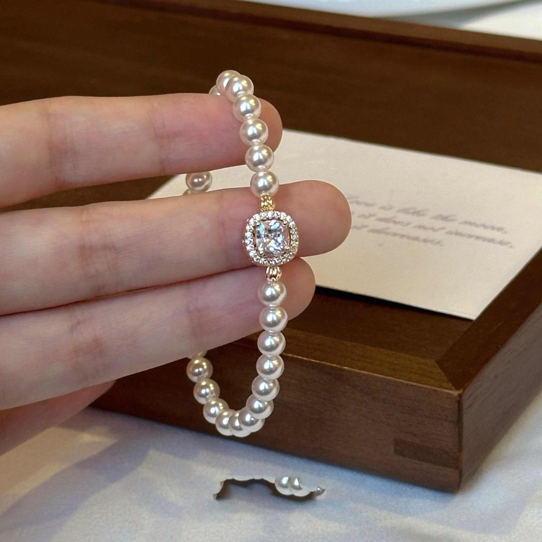 Elite Pearl Bracelet