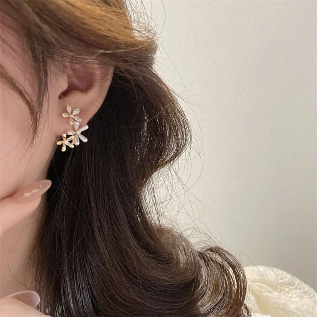 Floral Grace Pearl Earrings