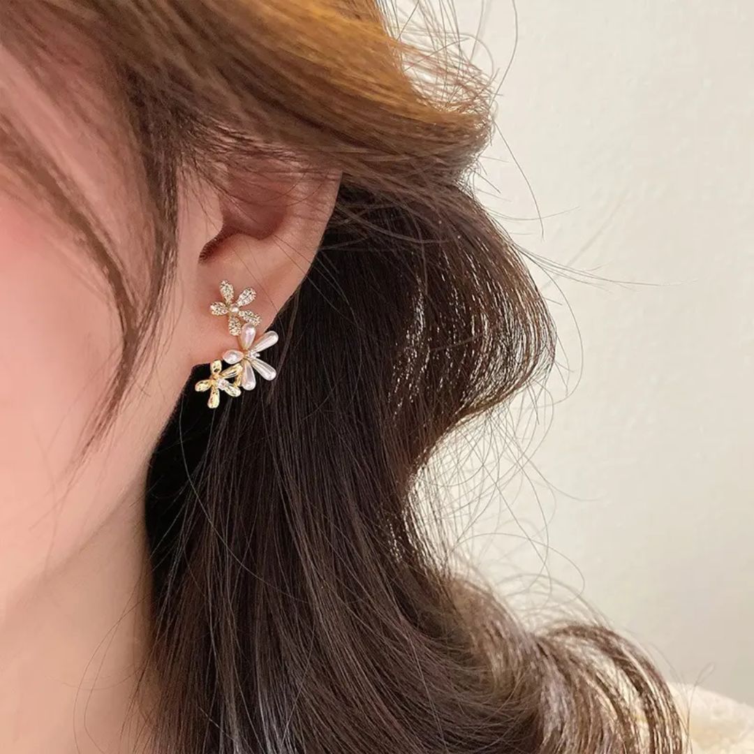 Floral Grace Pearl Earrings