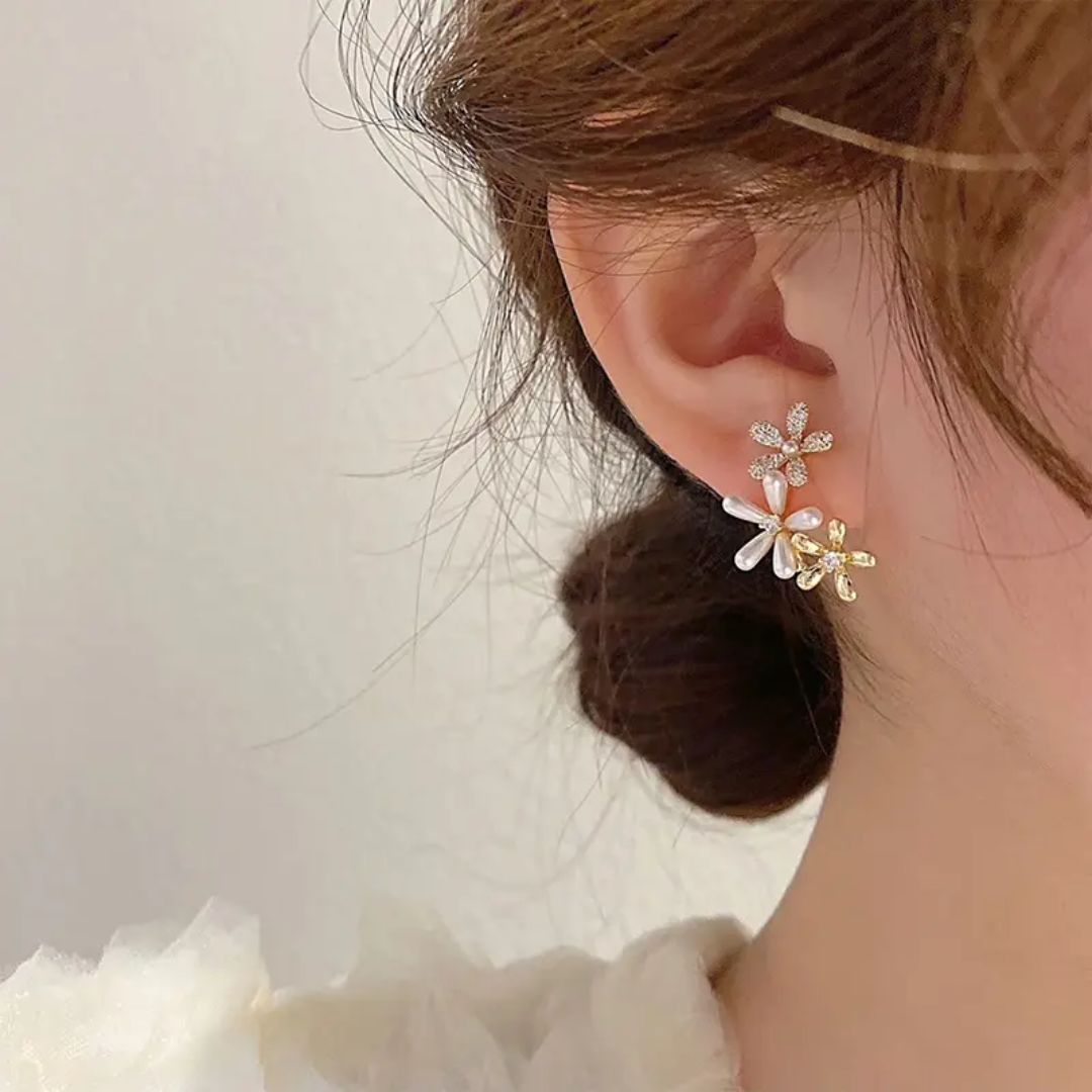 Floral Grace Pearl Earrings