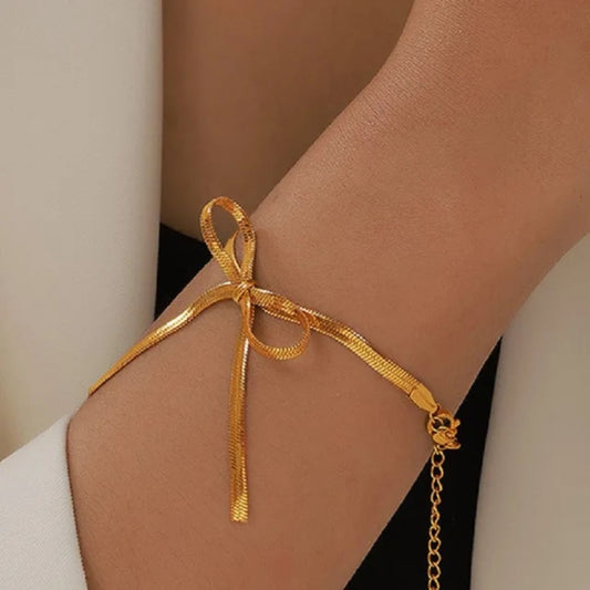 Golden Bow Bracelet