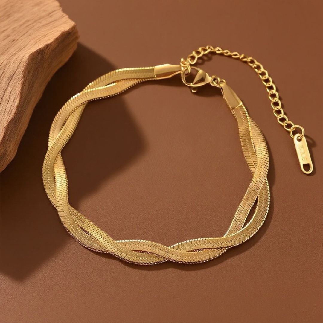 Dainty Golden Layers Bracelet