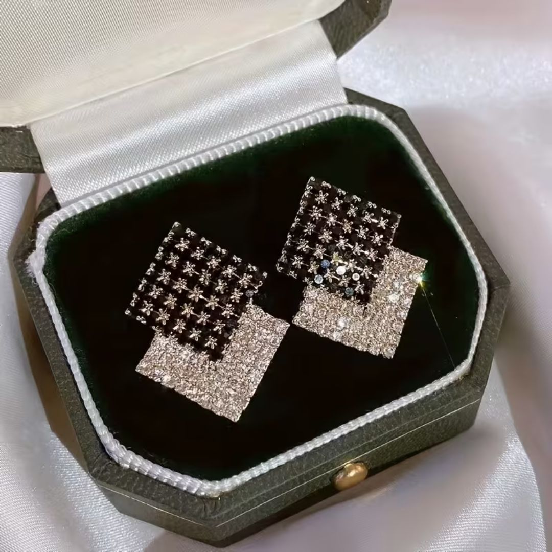 Dark Knight Dazzle Earring
