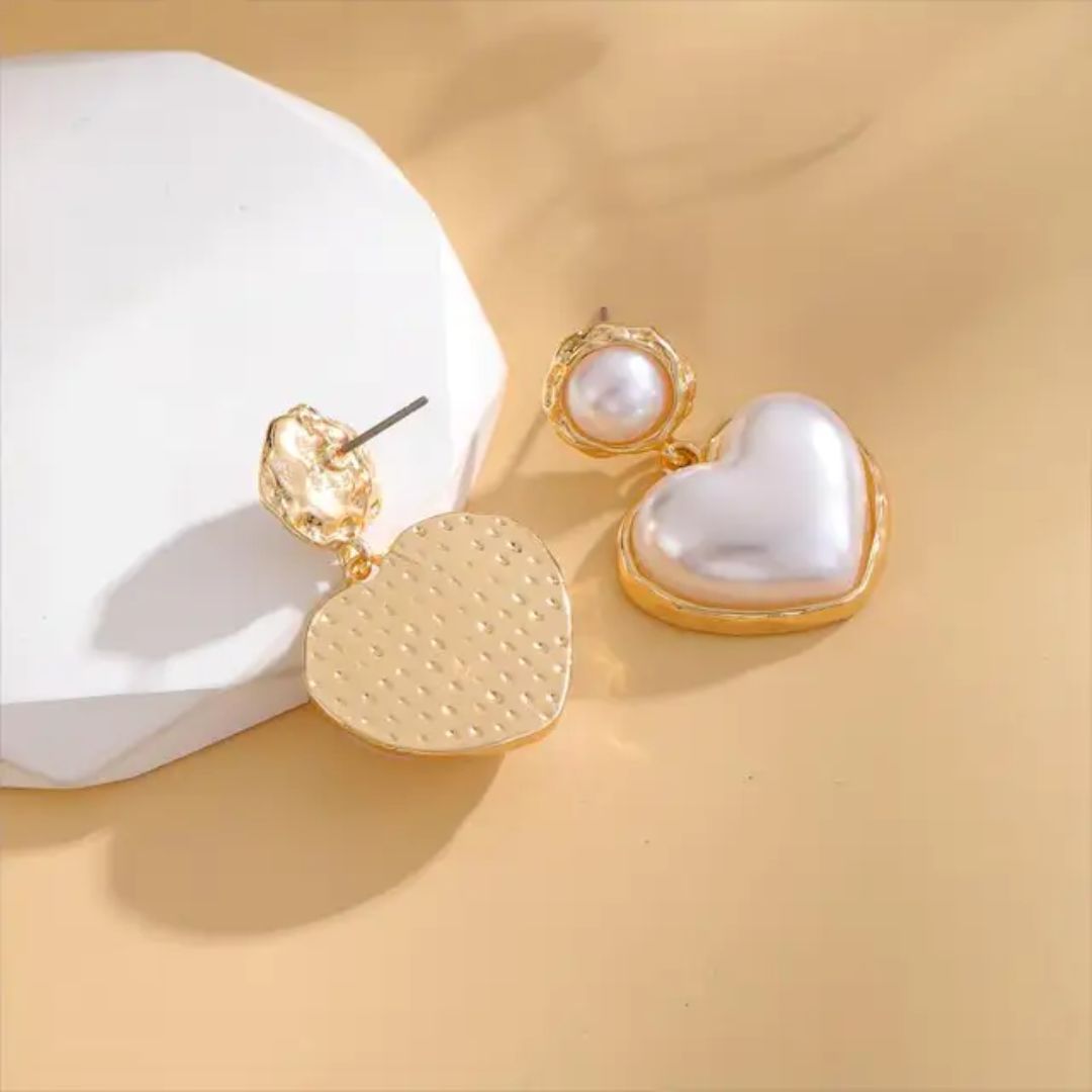 Pearlfect Heart Earrings