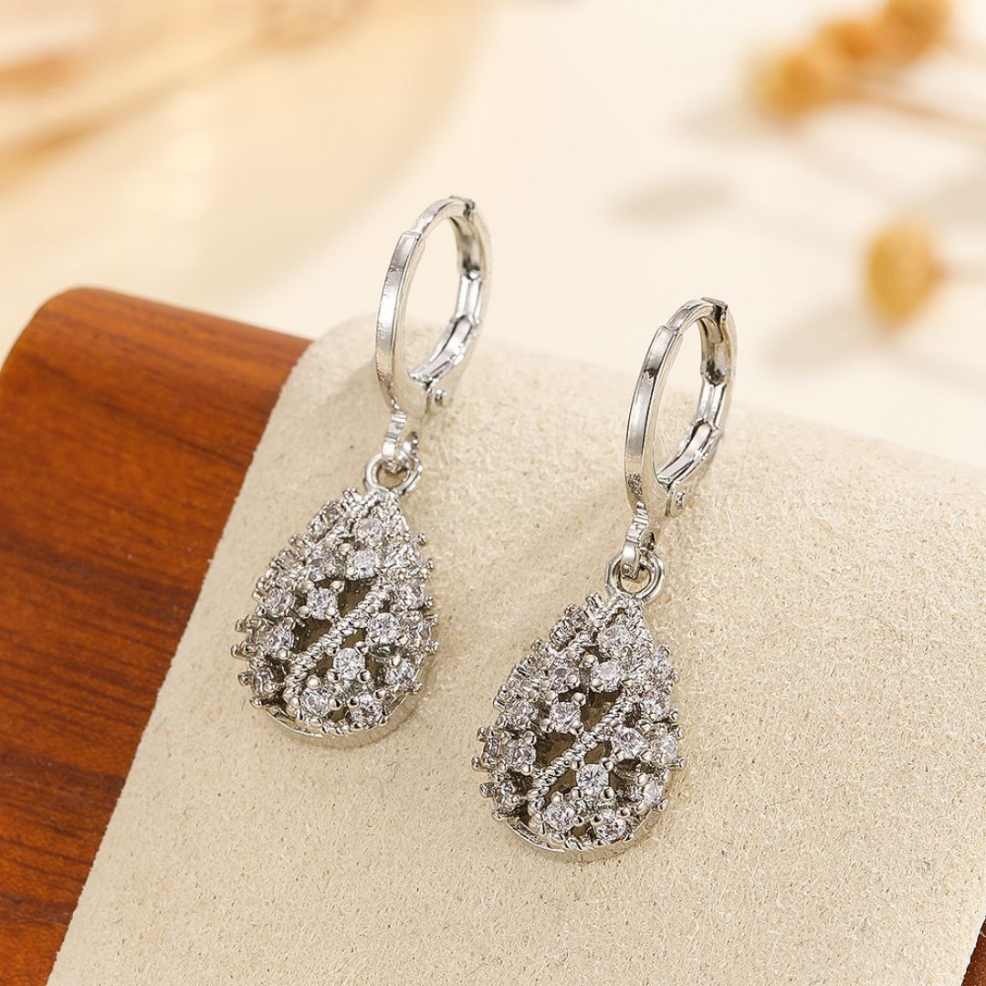 Dreamy Shine Hoops Earring