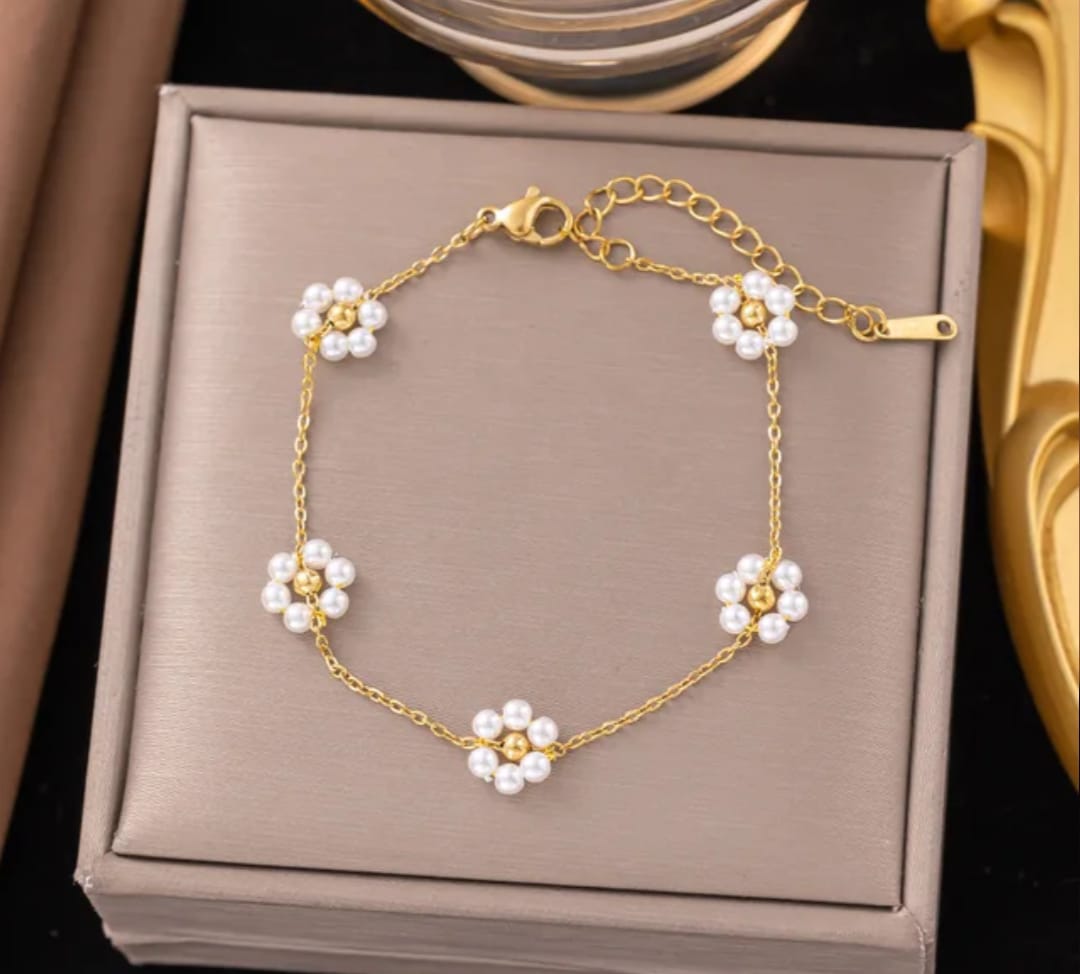 Floral Pearl Chain Bracelet