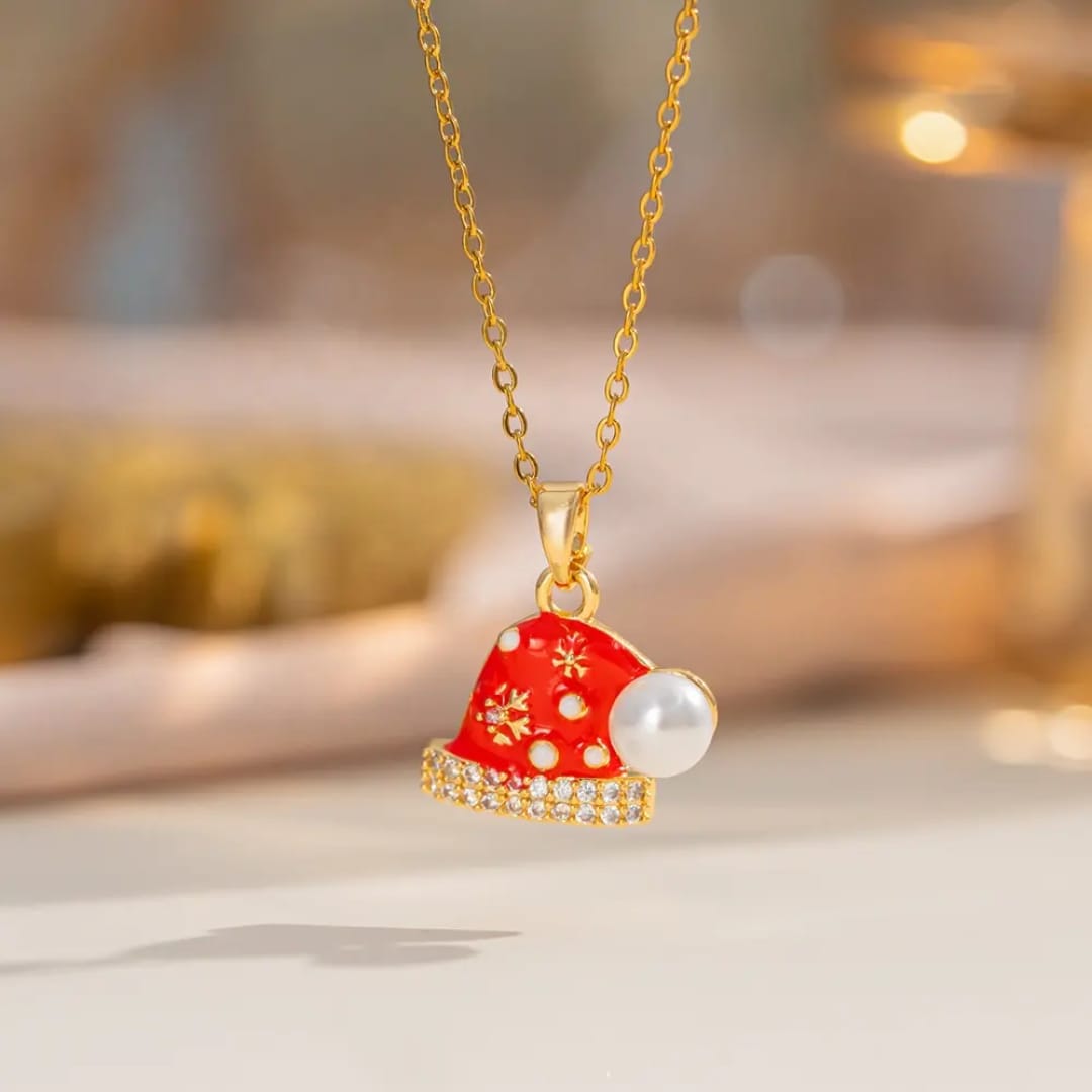 Holly Jolly Necklace