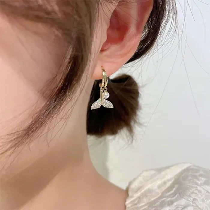 Don’t Leaf Me Minimal Earrings