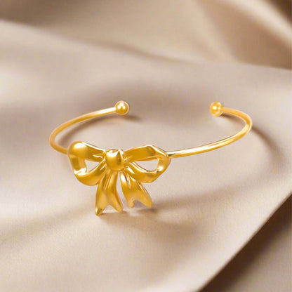 Golden Bow Bracelet