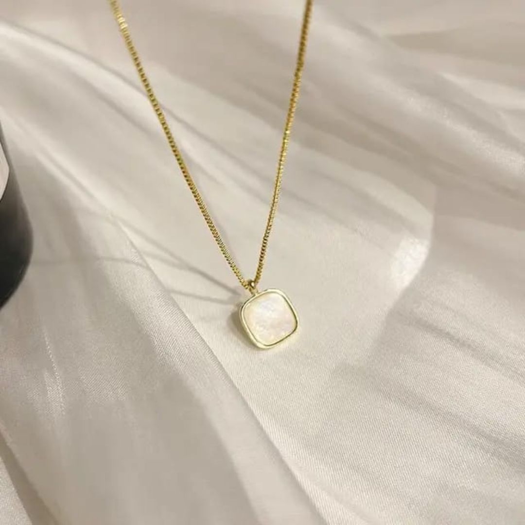 Minimal Fresh Look Necklace