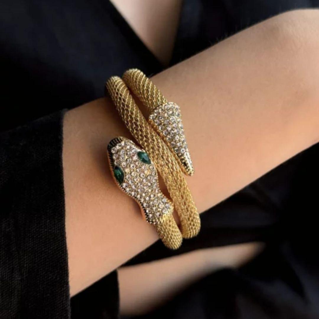 Dainty Chic Snake Bracelet