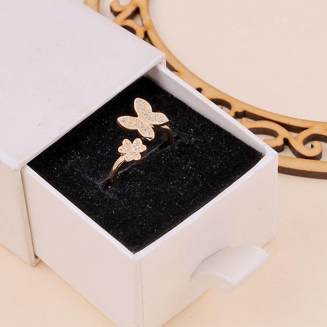 Float like a butterfly Ring