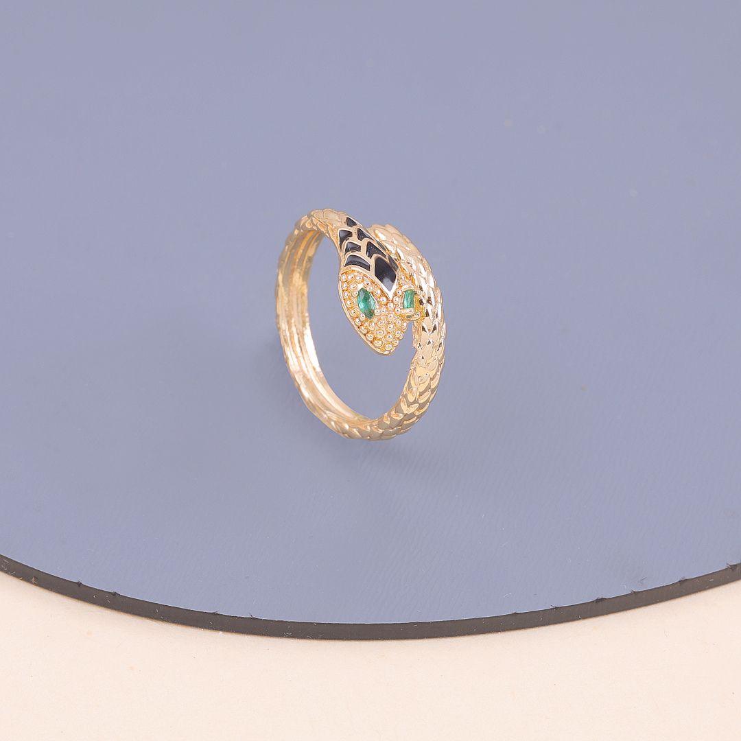 Dainty Chic Snake Ring