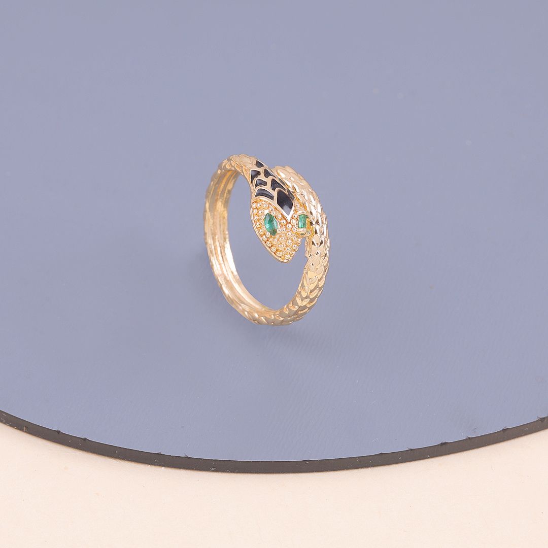 Dainty Chic Snake Ring