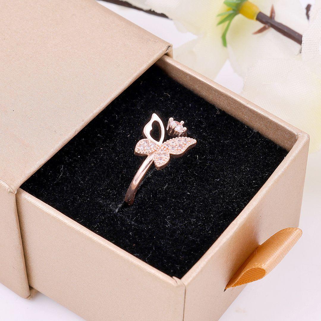 Float like a butterfly Ring