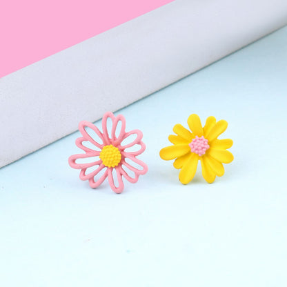 Mismatched Daisy Earrings