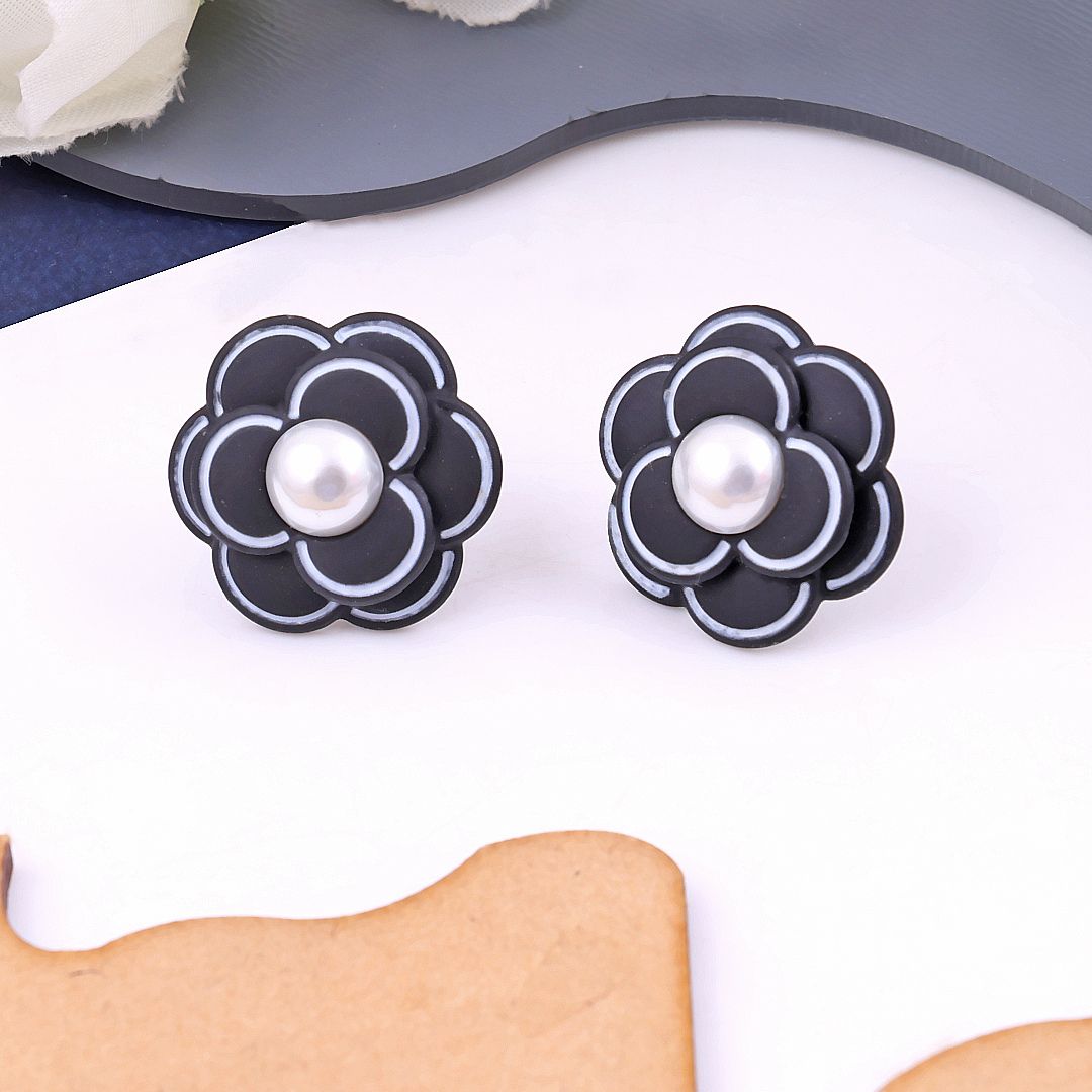 Black flower earrings