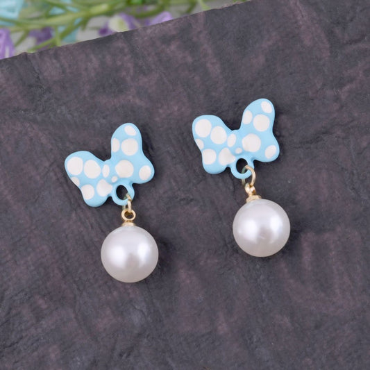 A Pearl of Bow Earring