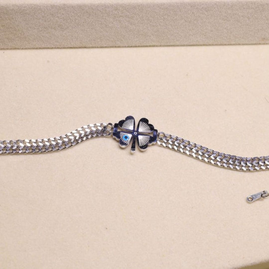 Daisy Statement Bracelet