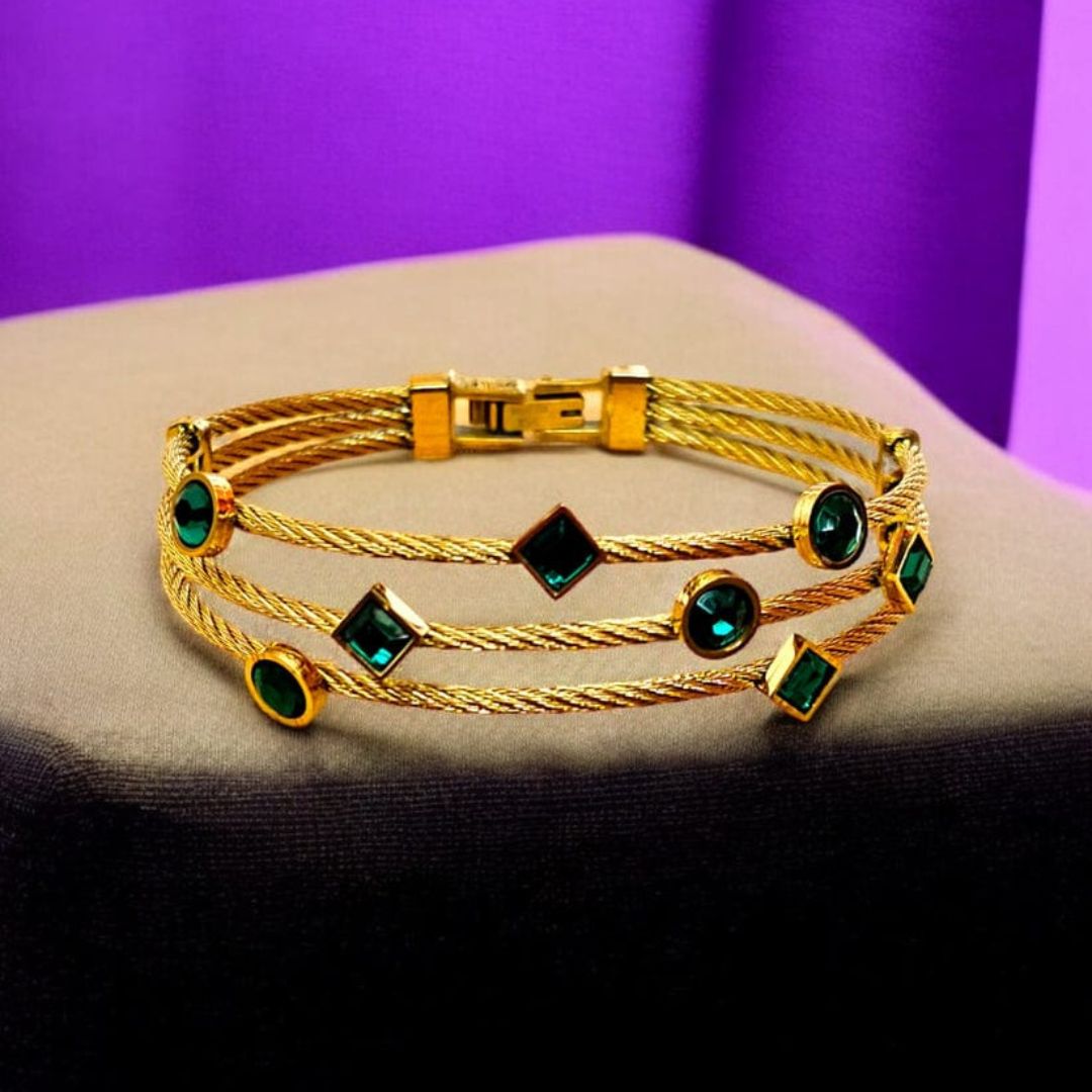 Emerald Statement  Bracelet