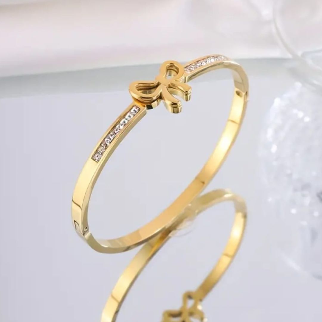 Golden Bow Bracelet