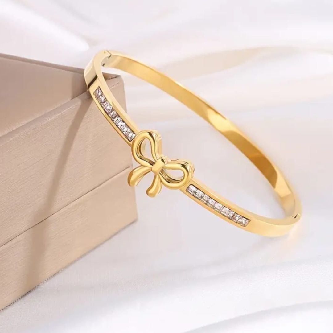 Golden Bow Bracelet