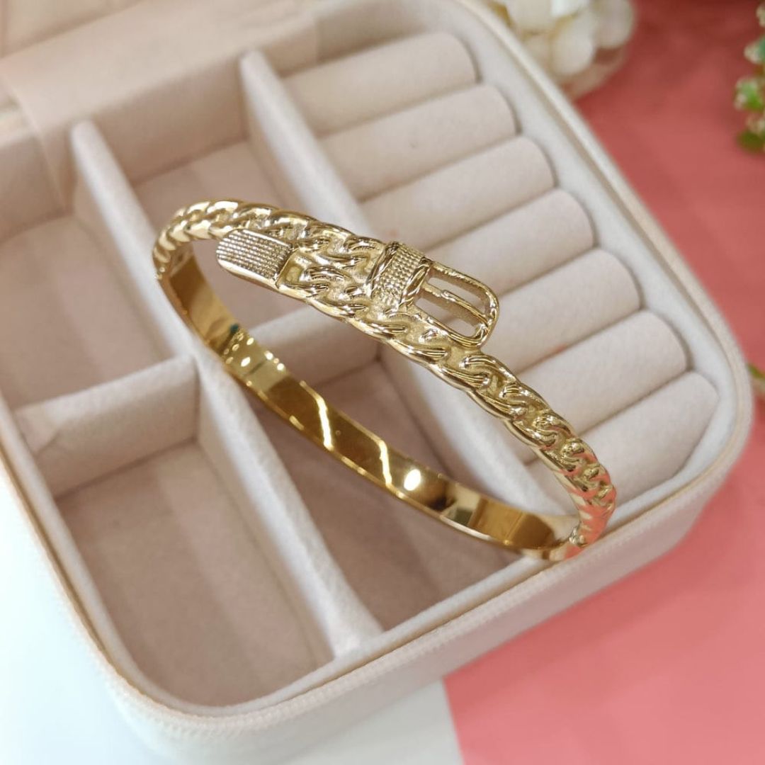 Blind Date Statement Bracelet