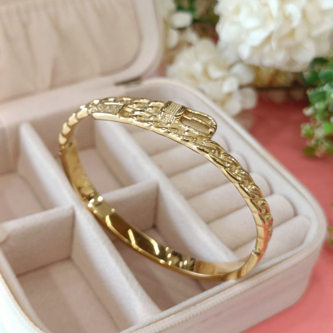 Blind Date Statement Bracelet