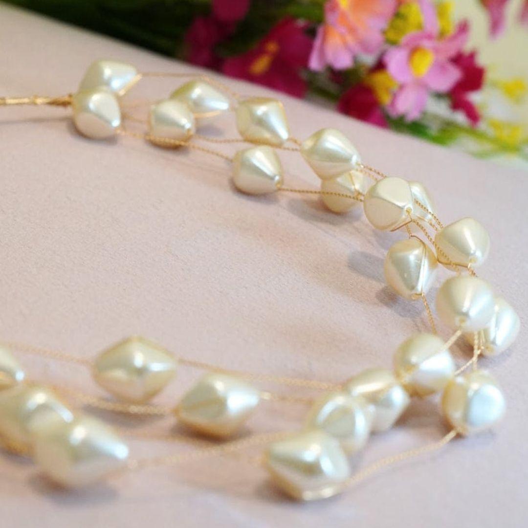 A Pearl Of Wisdom Neckpiece