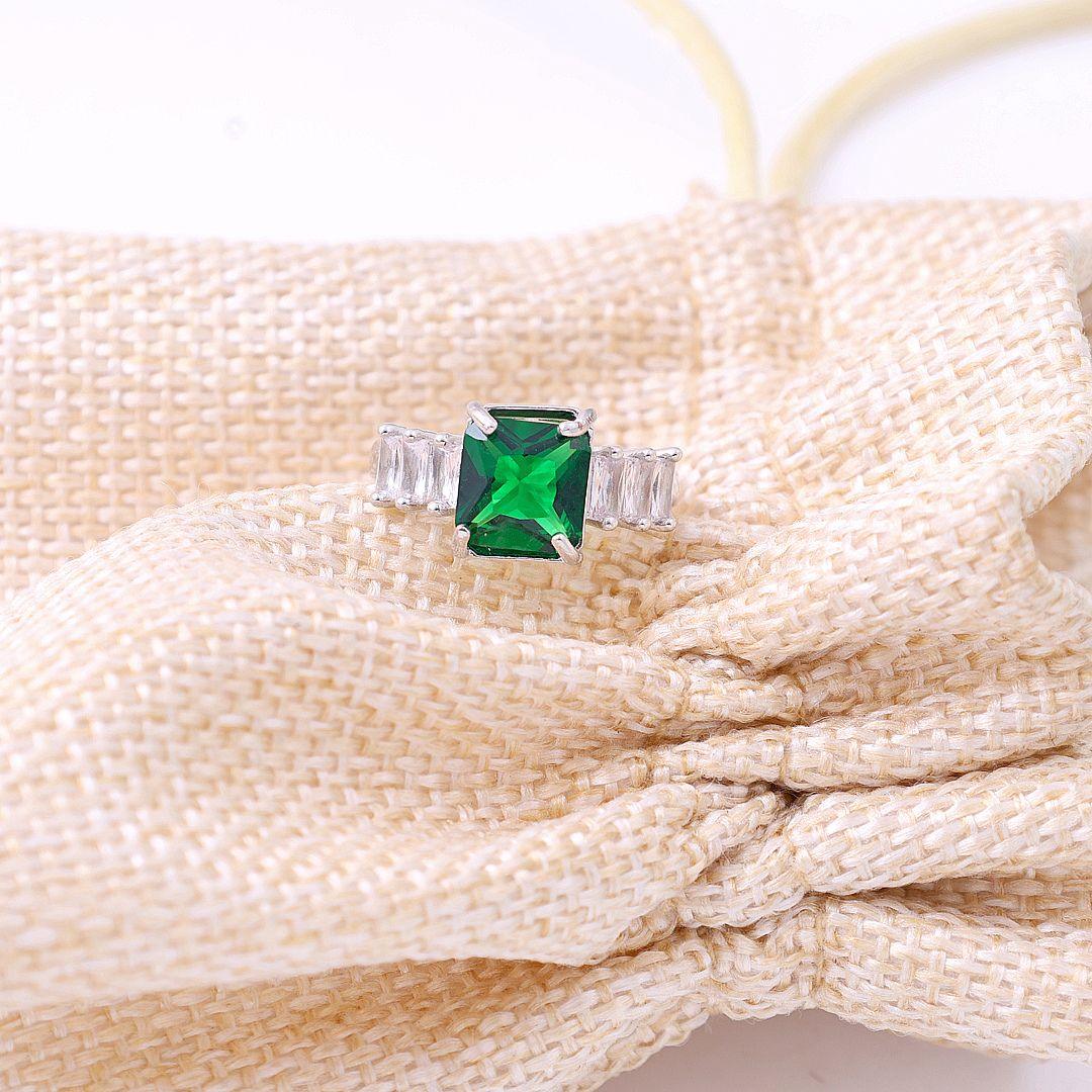 Bling Blogger Stone Ring