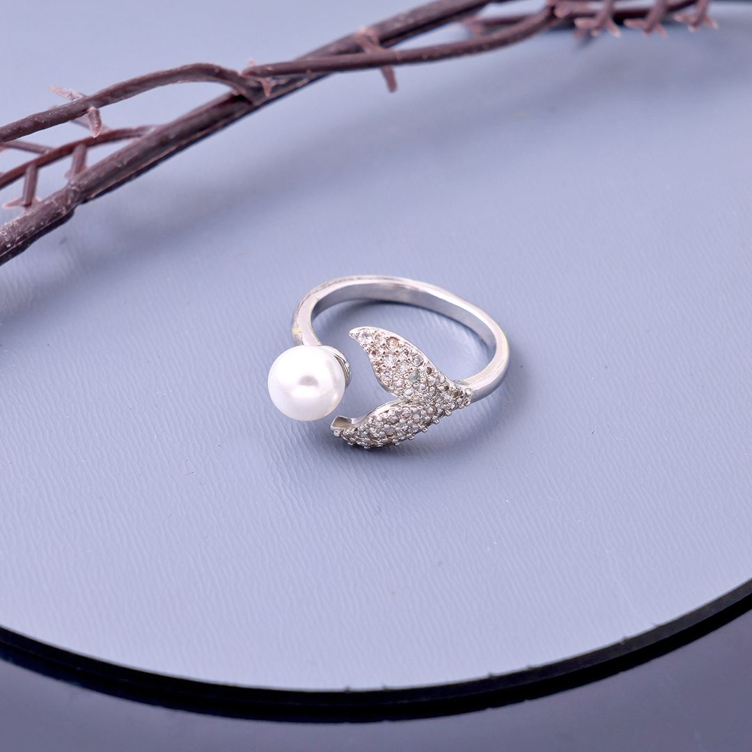 Fishtail Pearl Ring