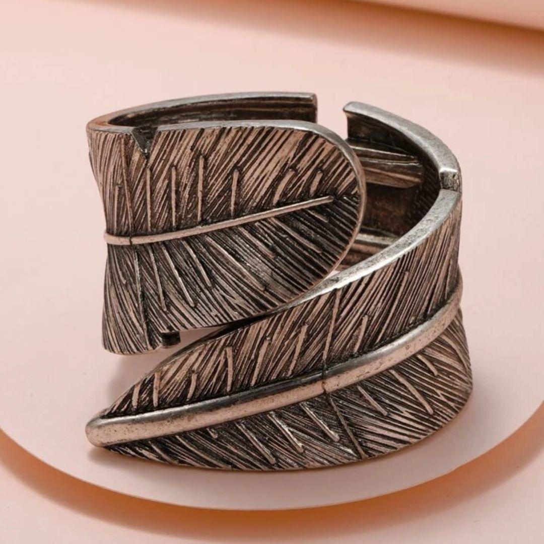 Dazzling Dainty Leaf Bracelet