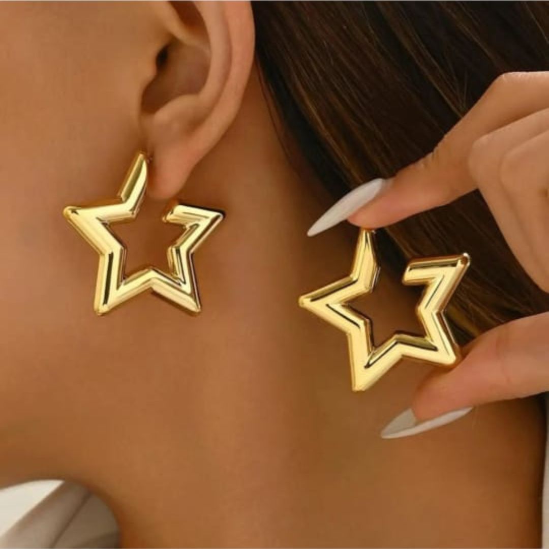 Aim For The Star Gold Earrings