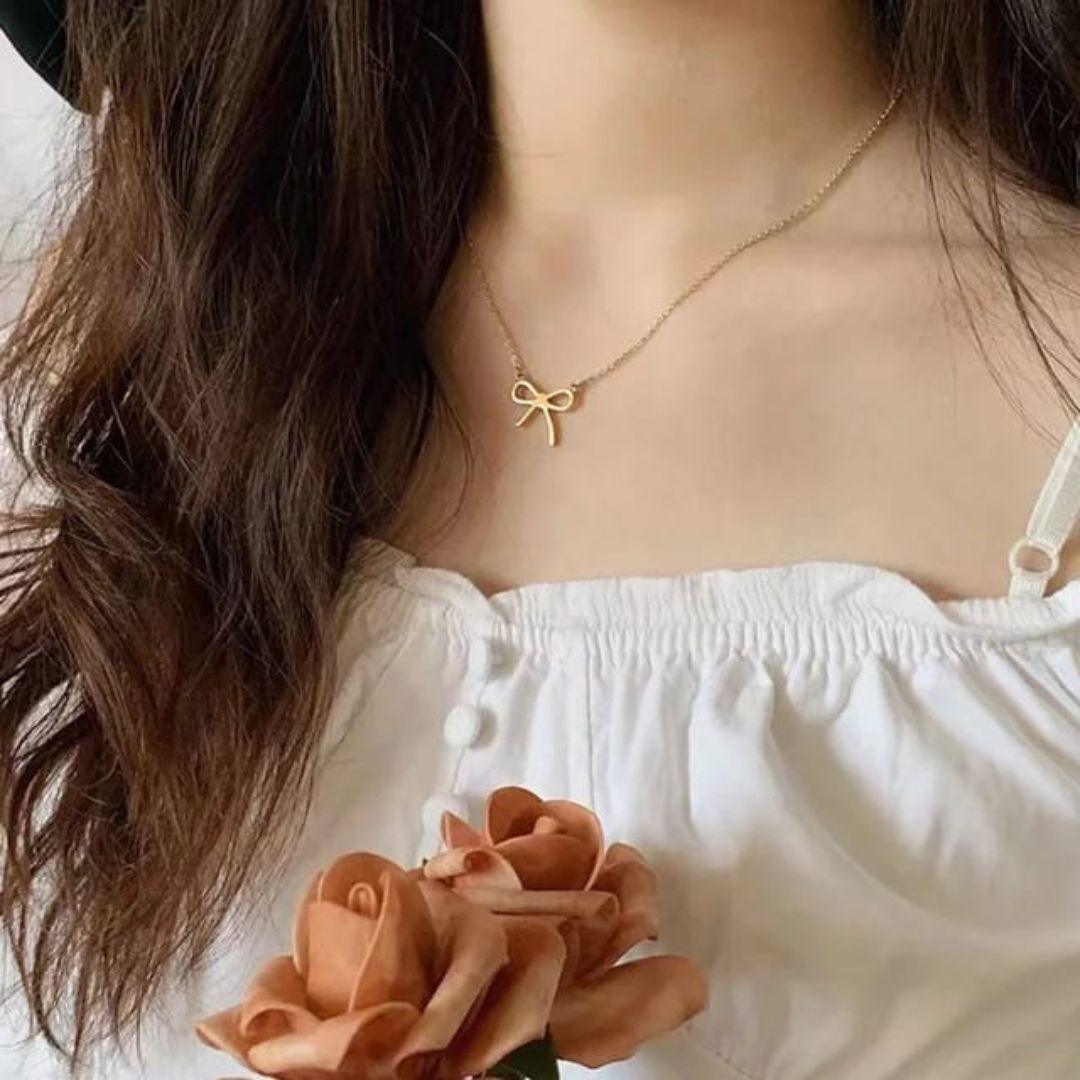 Regal Bow Necklace