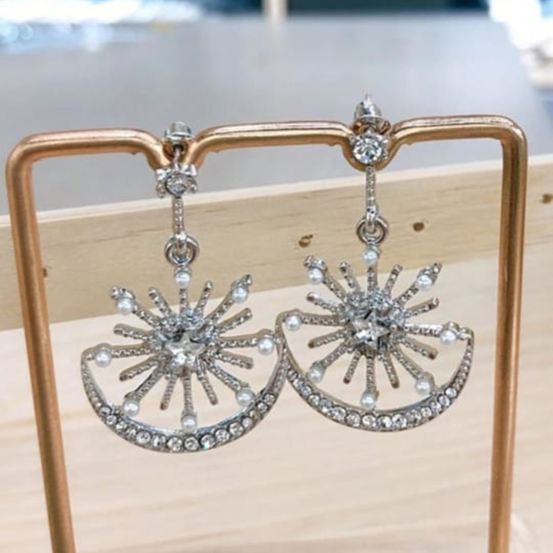 Bling Blogger star Earring