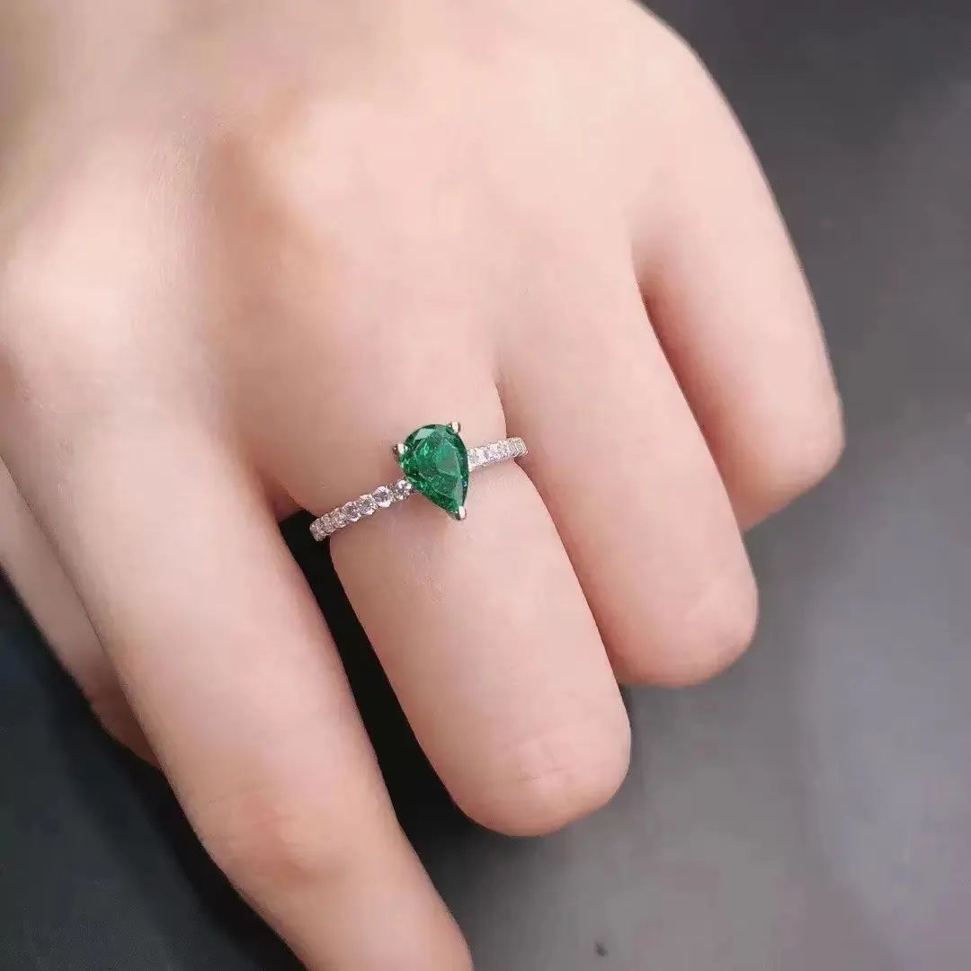 Verdant Radiance Ring
