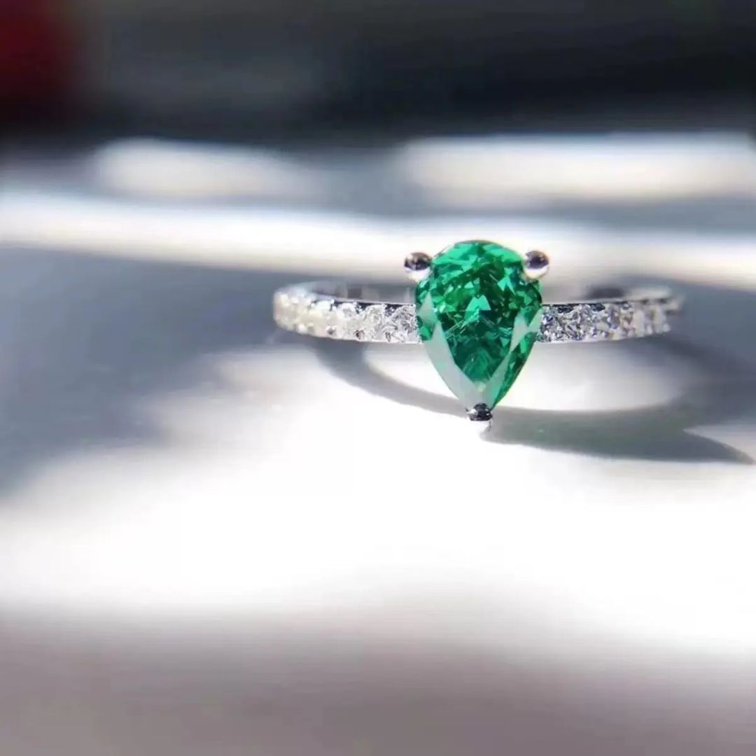 Verdant Radiance Ring
