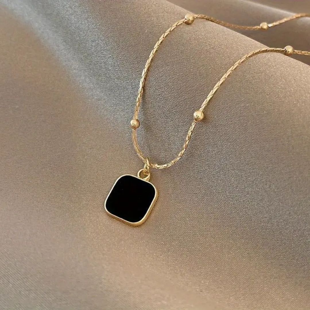 Golden Wink necklace